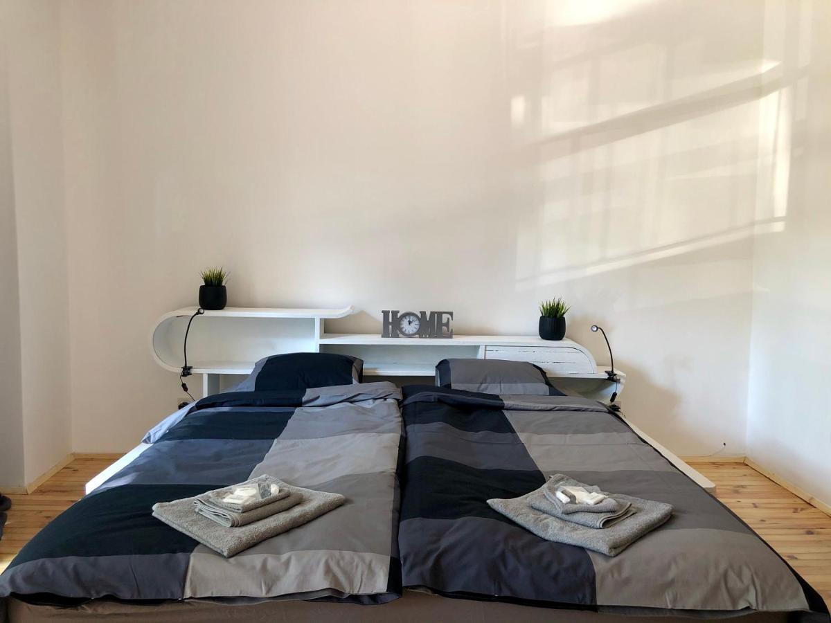 Spacious Modern Vintage Flat In The Heart Of صوفيا المظهر الخارجي الصورة